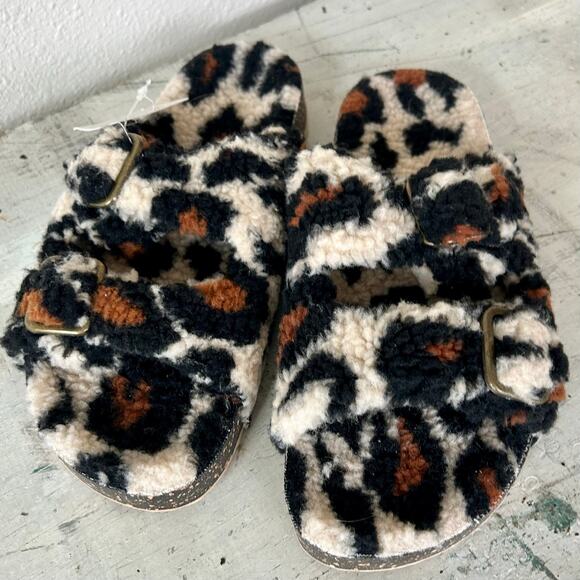New Secret treasure animal print faux fur sharpa mobwife strappy sandals 7 - Picture 15 of 15
